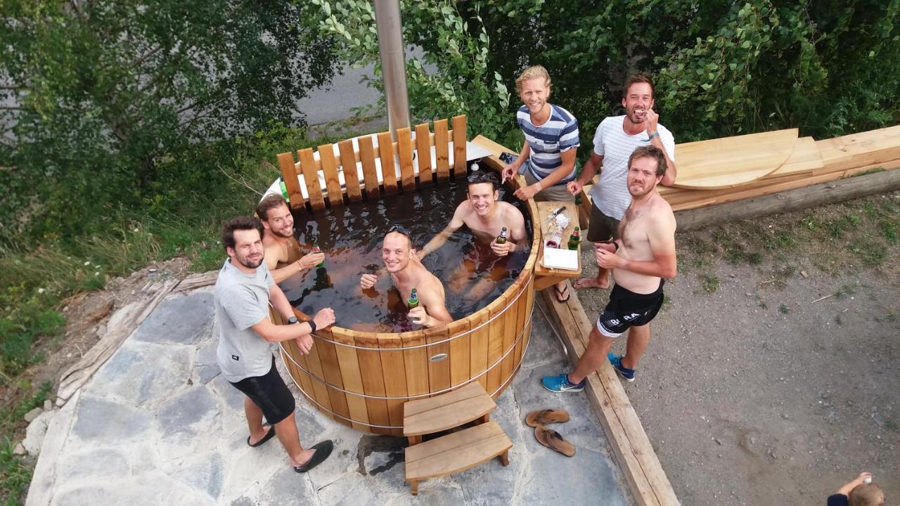 Chalet Hotel La Tuviere Bike Inn سان-جان-دي-موريين المظهر الخارجي الصورة